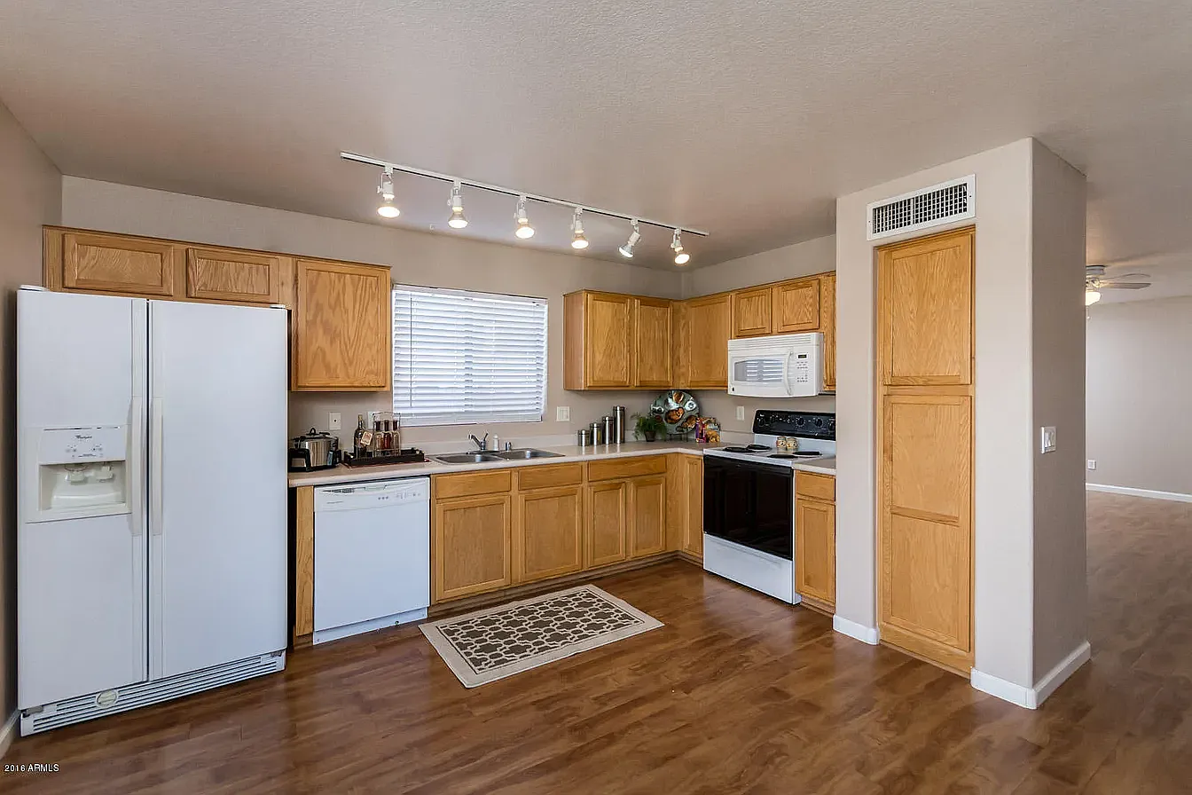 10864 East Clovis Avenue - 1 — Photo 4