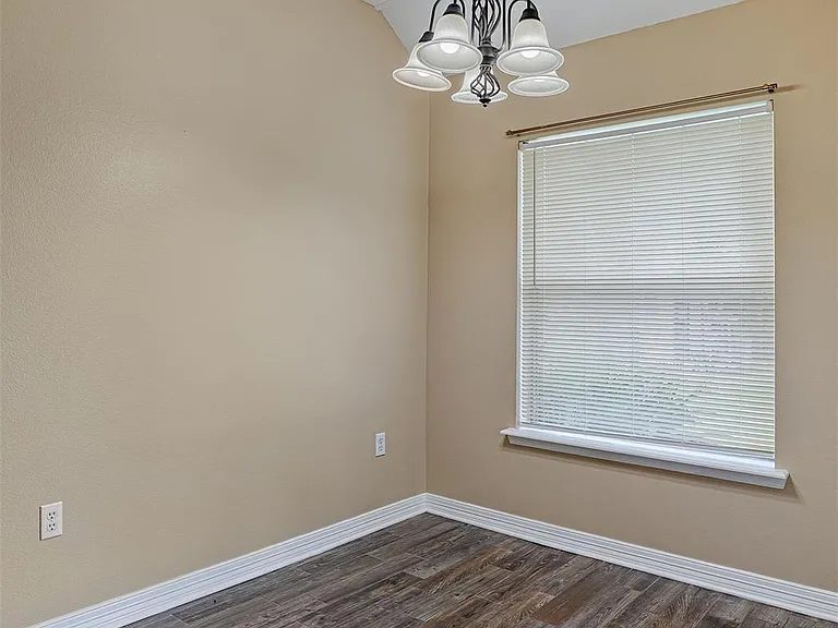 2222 Shumark Trl — Photo 11
