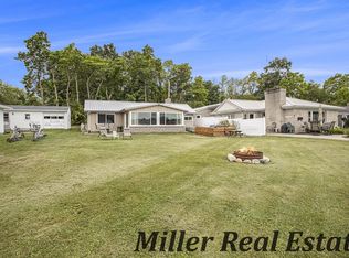 364 Barlow Cove Dr, Middleville, MI 49333