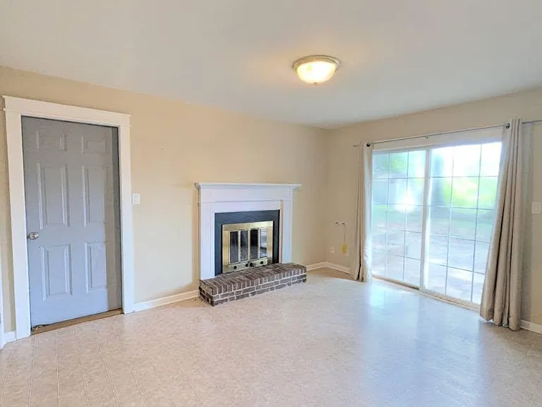 310 Cumberland Dr SE — Photo 7