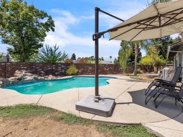 5300 Blue Sapphire Ct, Elk Grove, CA 95758