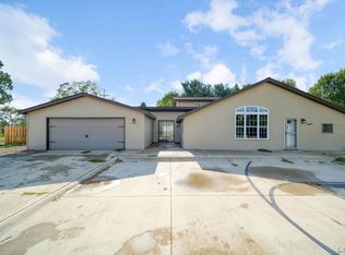 5800 Hinkley Rd, Stockbridge, MI 49285