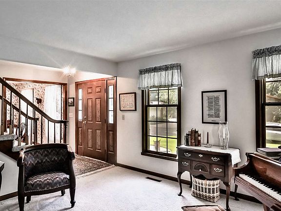 3rd image of 4683 Cinnamon Ln