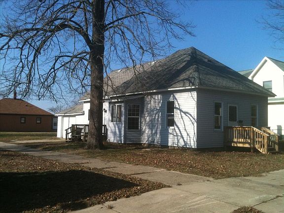 3rd image of 901 2nd Ave