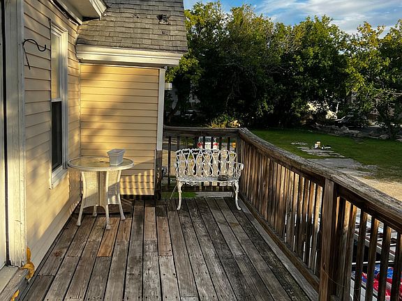 Second Floor Apartment Deck/Front Entrance
