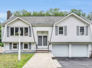 10 Arrow Cir, Reading, MA 01867