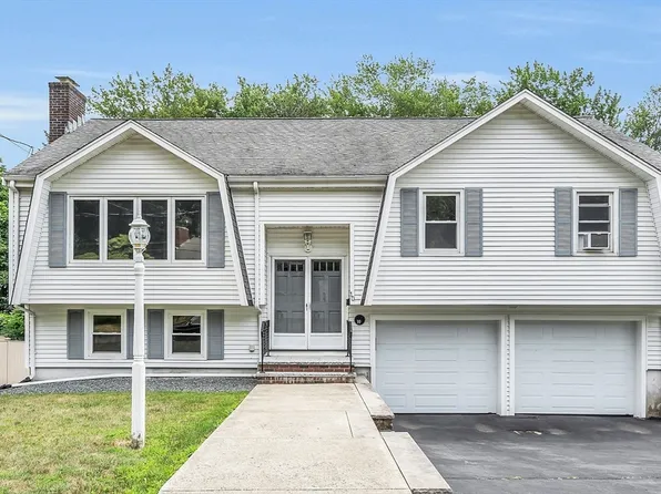 10 Arrow Cir, Reading, MA 01867