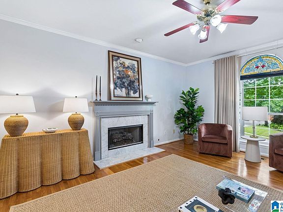 3rd image of 184 Grande View Ln