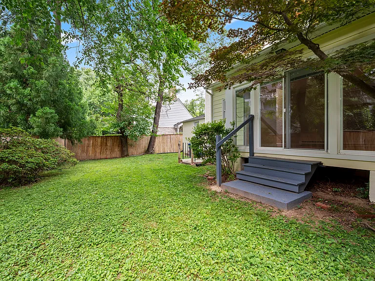 5122 Fairglen Ln — Photo 29