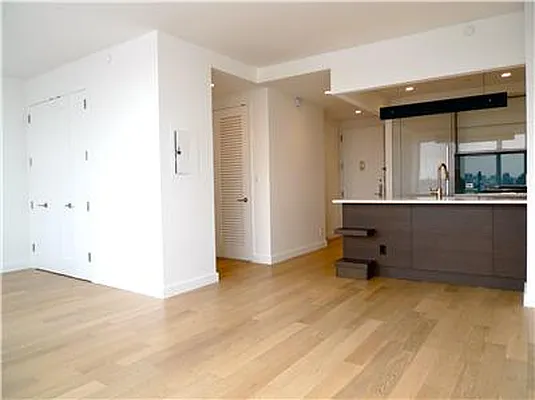 Rented by Domus Realty | media 69