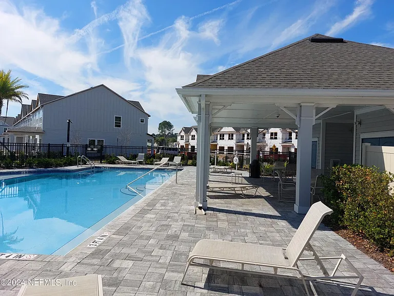 12911 Josslyn Ln — Photo 13