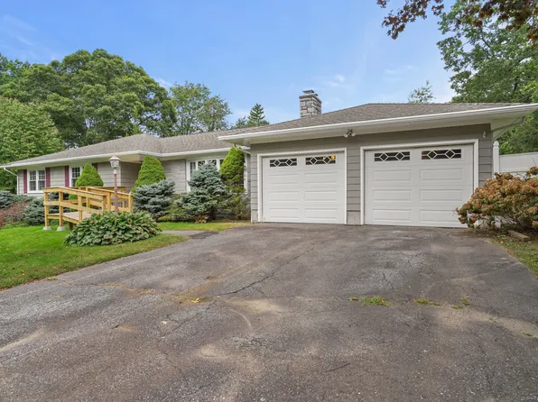 19 Meadowridge Drive, Shelton, CT 06484