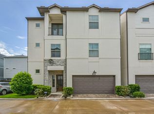 10914 Brookeshire Chase Ln, Houston, TX 77043