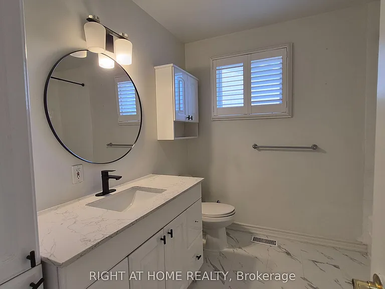 552 Grandview St S — Photo 13
