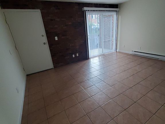 2nd image of 2811 Warsaw Ave #9