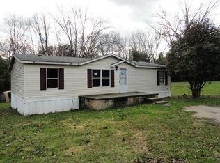 1271 N Rhodes St, Union Point, GA 30669