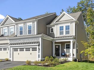 121 White Pond Way #121, Sudbury, MA 01776
