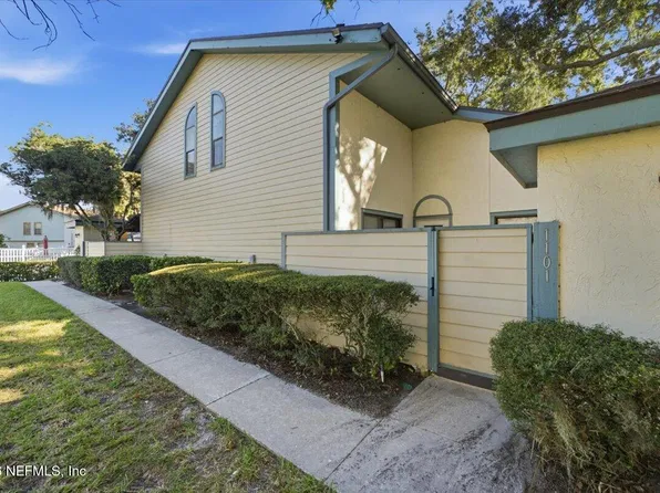 1101 W DEFENDER Court #1101, Jacksonville, FL 32233