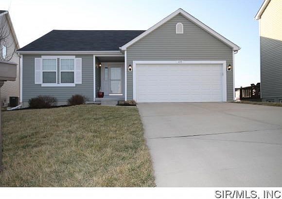 1st image of 113 Chestnut Grove Dr
