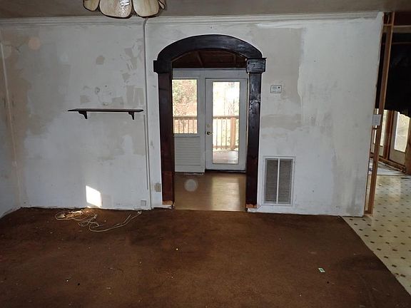 4th image of 160 Lorenzo Ln