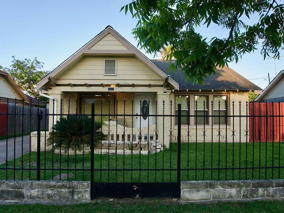 1st image of 2531 Craigmont St