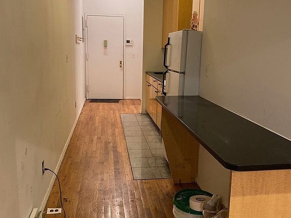 2nd image of 407 W 51st St APT 1C