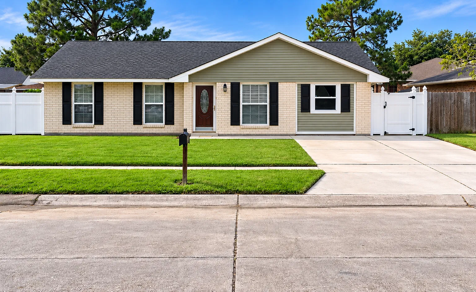 3 bed, 1650 sqft, $1,750 — Photo 1