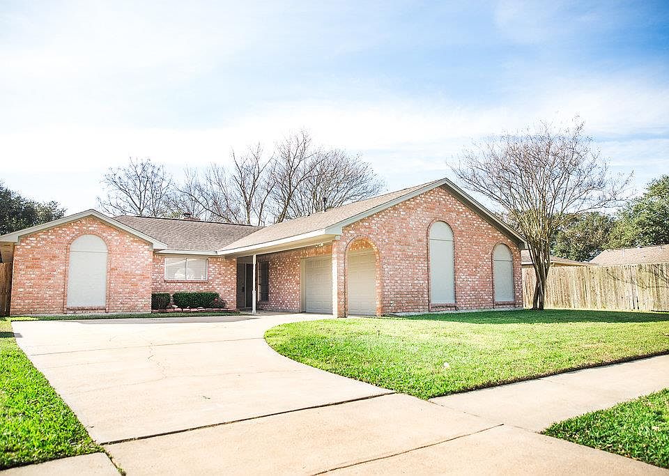 1st image of 21439 Park Green Dr