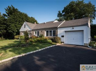 40 E Cedar St, Metuchen, NJ 08840