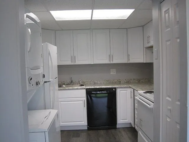 1004 Crimson Tree Way #A — Photo 8