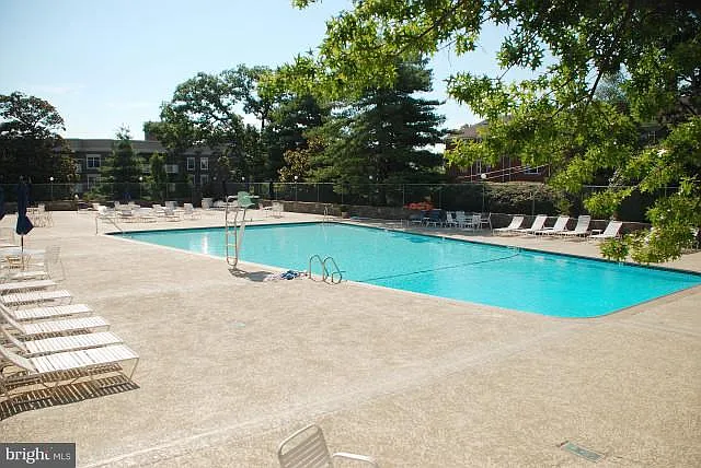 1200 N Nash St #260 — Photo 25