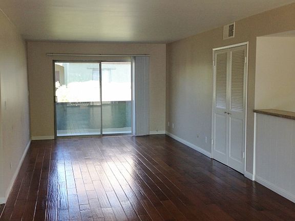 5th image of 4304 Babcock Ave APT 301