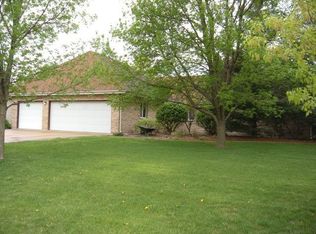 16118 S Rosemarie Ln, Lockport, IL 60441