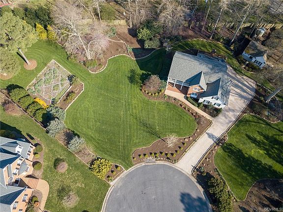 5th image of 9500 Gaslight Ct