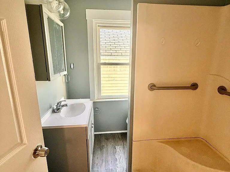 421 Hays Ave — Photo 11