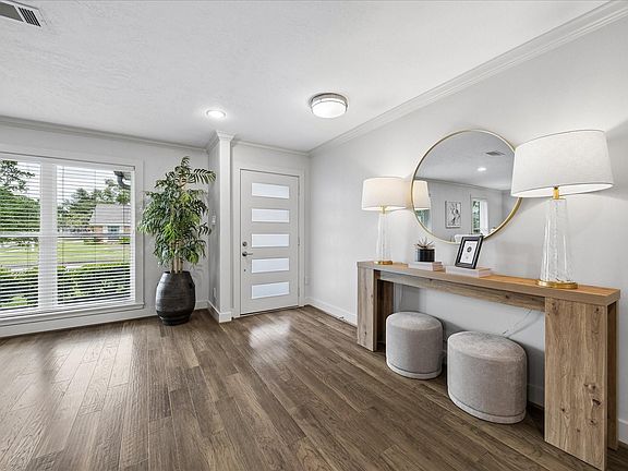 4th image of 2330 Droxford Dr