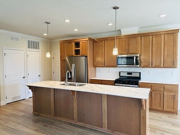 3rd image of 10084 Forest Springs Dr #T3s99s