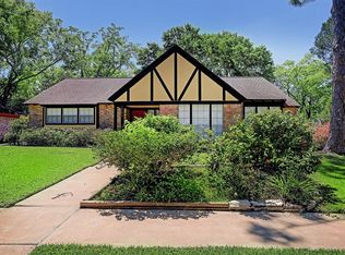 15506 Baybrook Dr, Houston, TX 77062