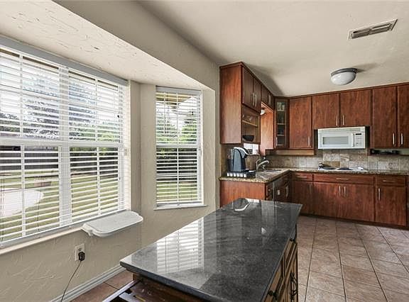 5th image of 7528 Field Stone Dr