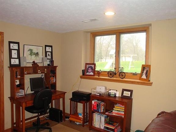 4th image of 10325 N Crossfield Dr