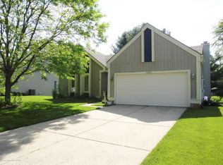 12626 Houghton Dr, Dewitt, MI 48820