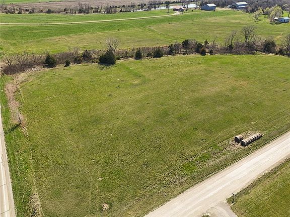 3rd image of N 400th Rd