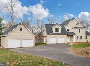 7 Gordonville Rd, Aston, PA 19014