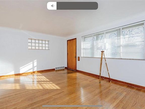 2nd image of 5601 Jamieson Ave
