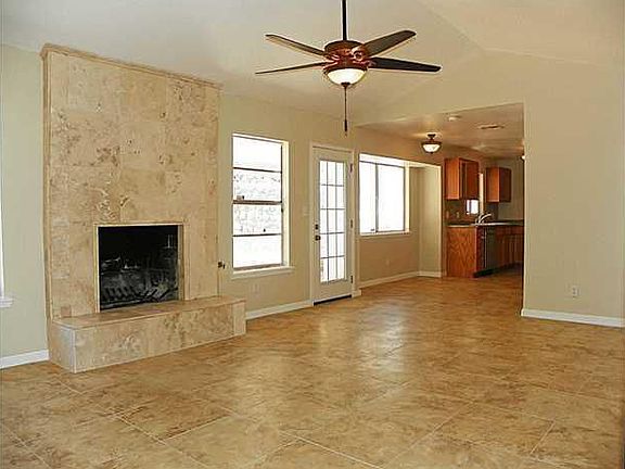 4th image of 333 Lomont Dr