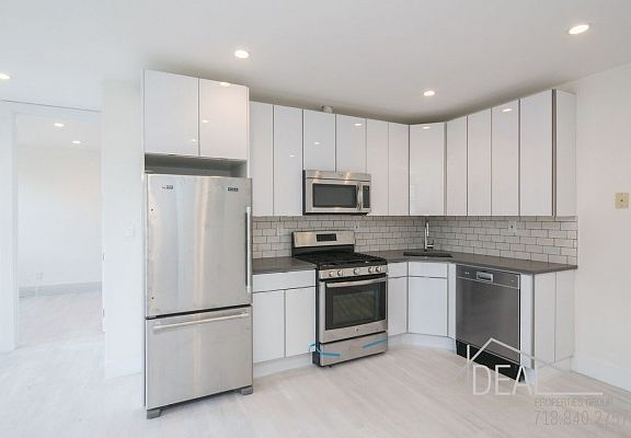 5th image of 220 Kosciuszko St APT 2C