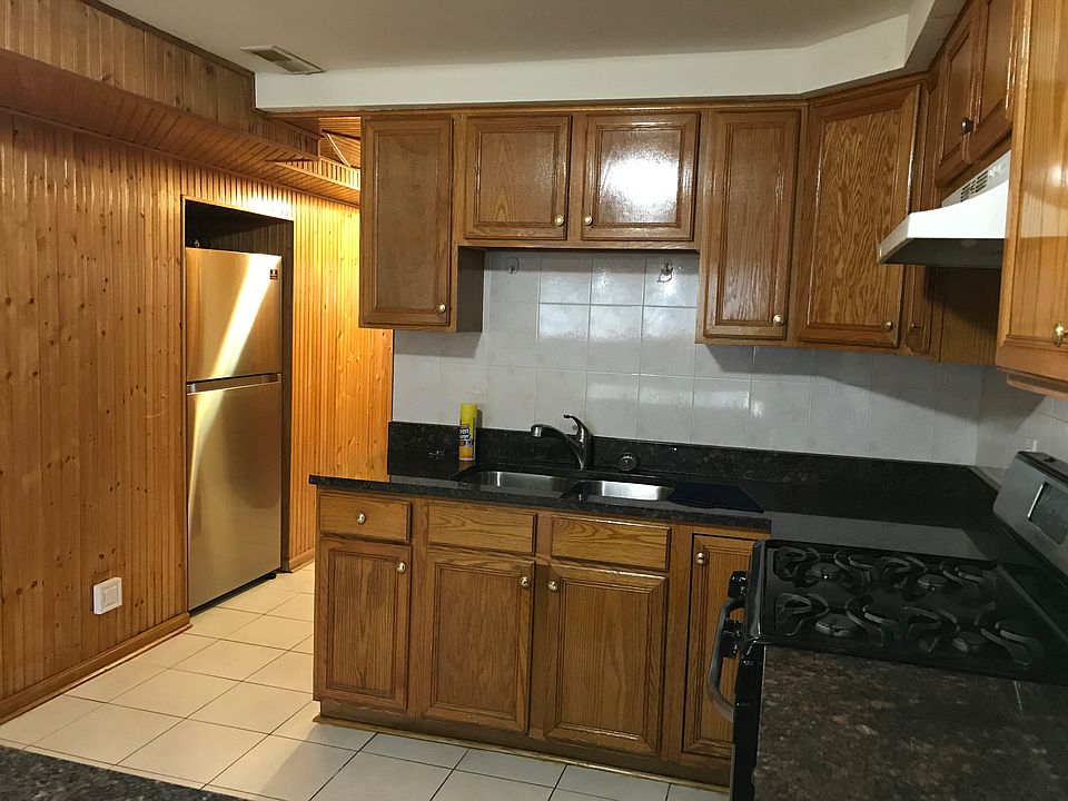 Kitchen (Unit 1)