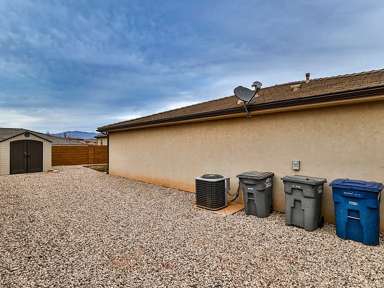 3731 E Shooting Star Ln — Photo 33