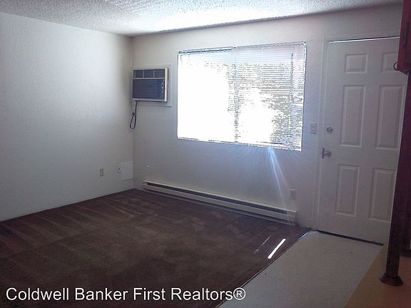 4th image of 1800 Evergreen St APT 16