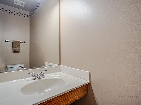 4th image of 630 Tallgrass Ln
